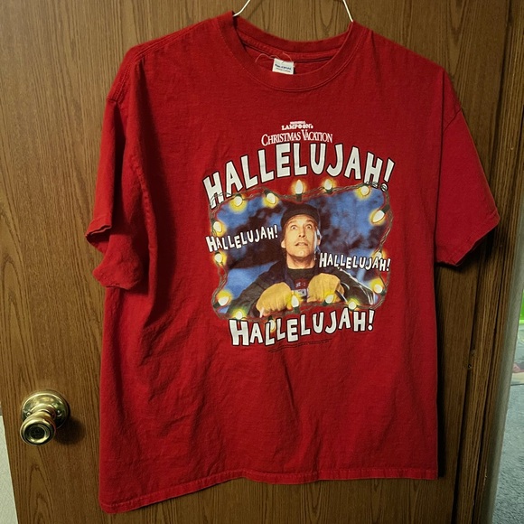 Gildan Tops - Women’s National Lampoon’s Christmas Vacation “Hallelujah!” Graphic T-Shirt XL